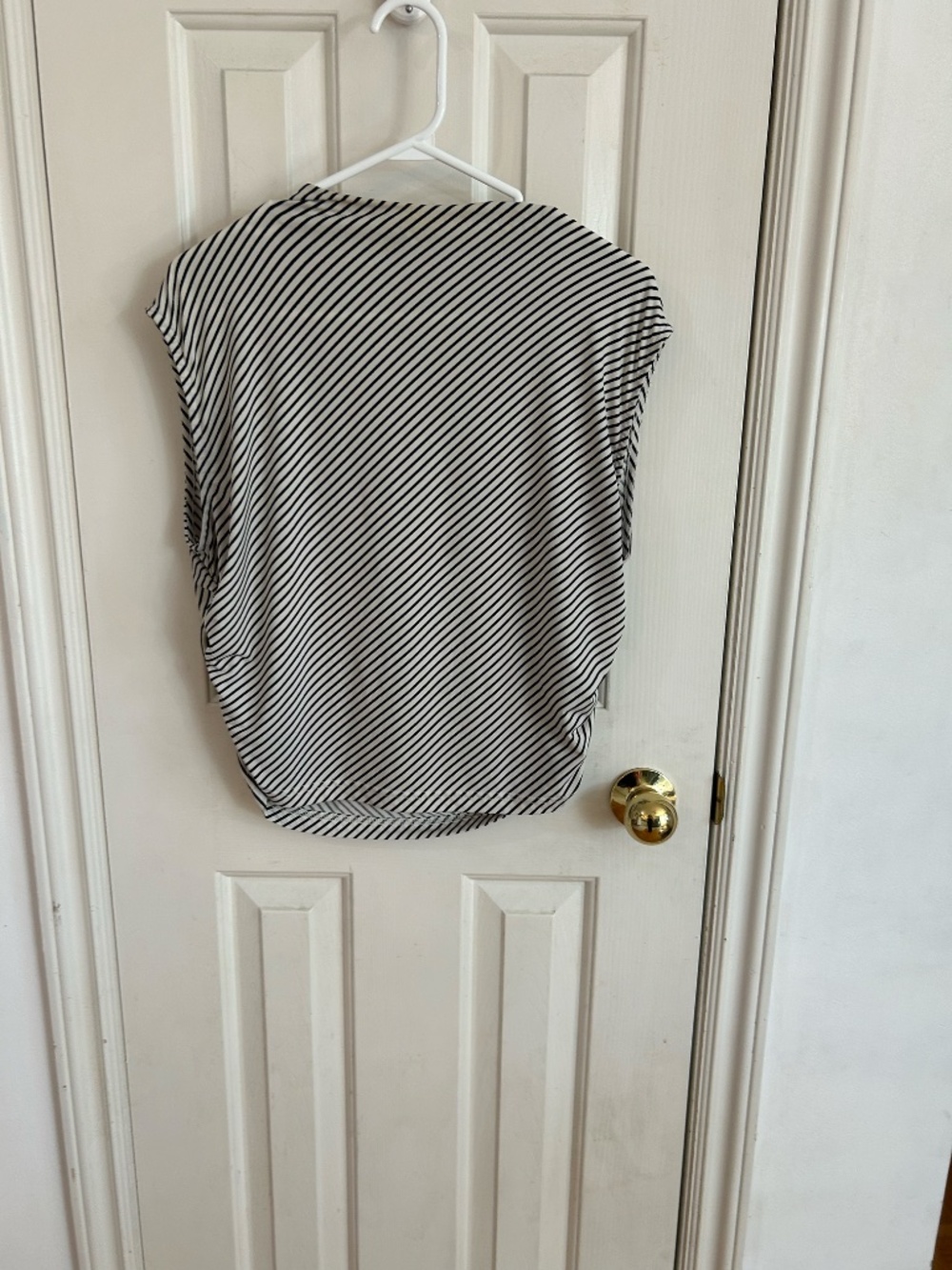 H&M white and black high neck shirt * accepting offers - Picture 4 of 7